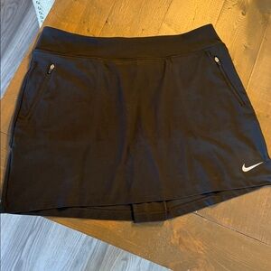 Women’s Nike Golf Tour Performance Dri-Fit Skort L